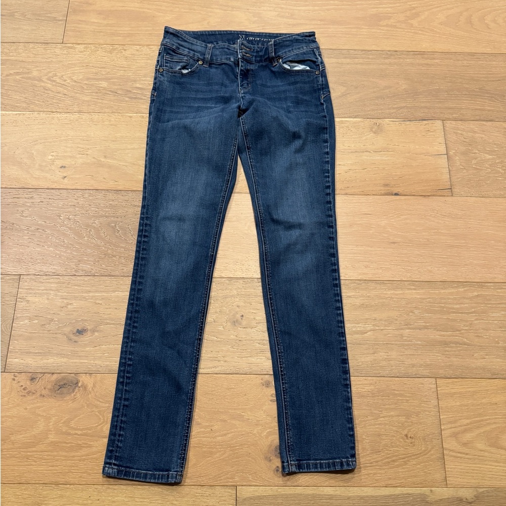 New York & Company Distressed Skinny Jeans Size 4